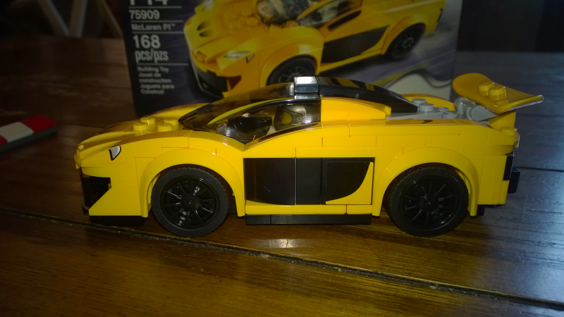 Illustration for article titled LEGO Speed Champions McLaren P1 and Ferrari LaFerrari